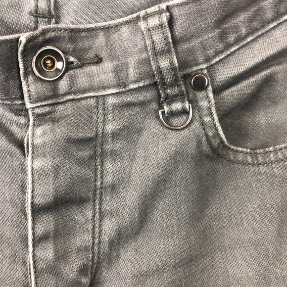 JOHN VARVATOS SKINNY BUTTON FLY JEAN - Picture 4 of 8
